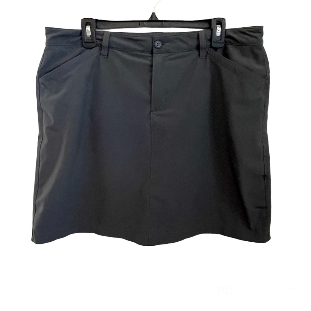 Eddie Bauer Women’s Black Skort - 14